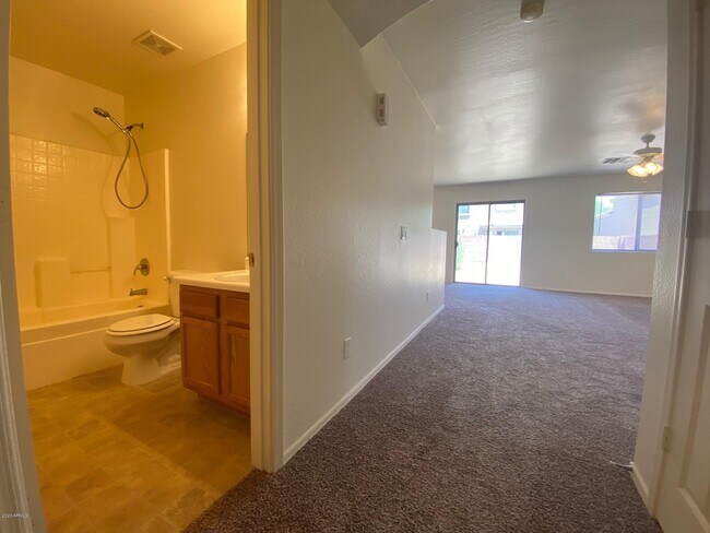 Building Photo - 12360 W Heatherbrae Dr