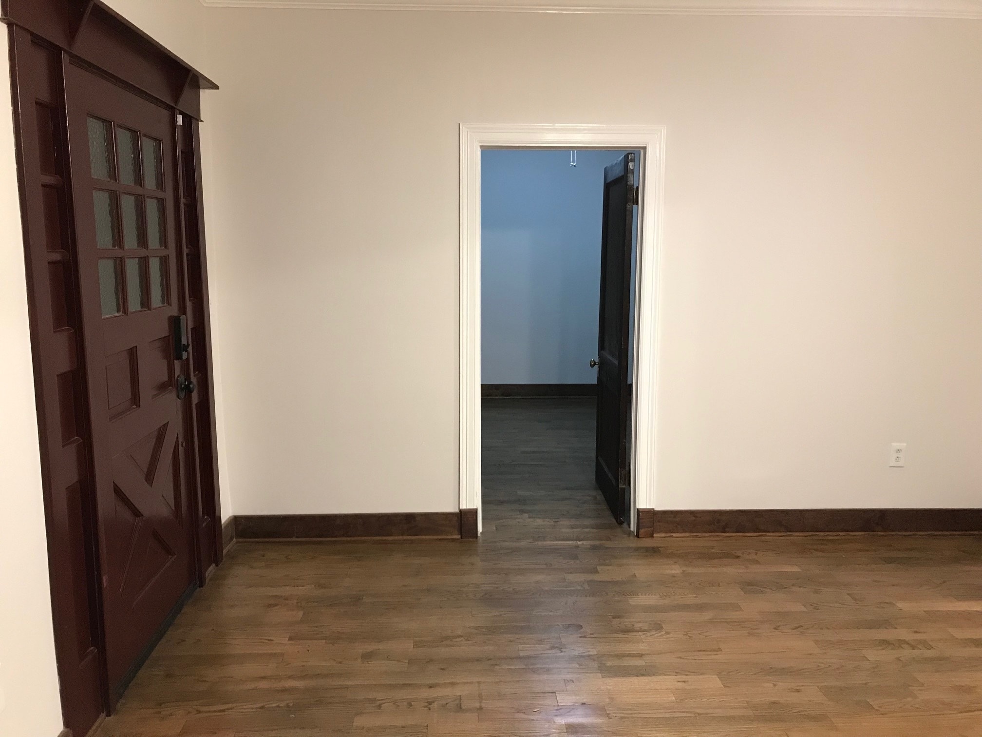 Entry to Front Bedroom - 1430 Hubert St