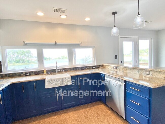 Building Photo - 256 R Hunts Neck Rd