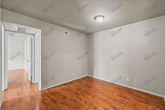 Building Photo - 6184 Vega Dr
