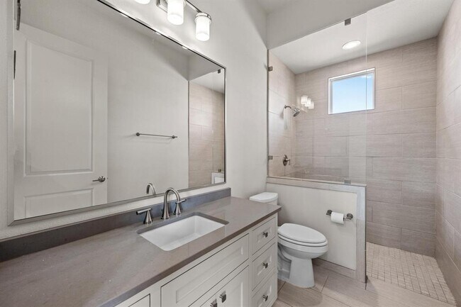 Building Photo - 3400 Tuscany Dr