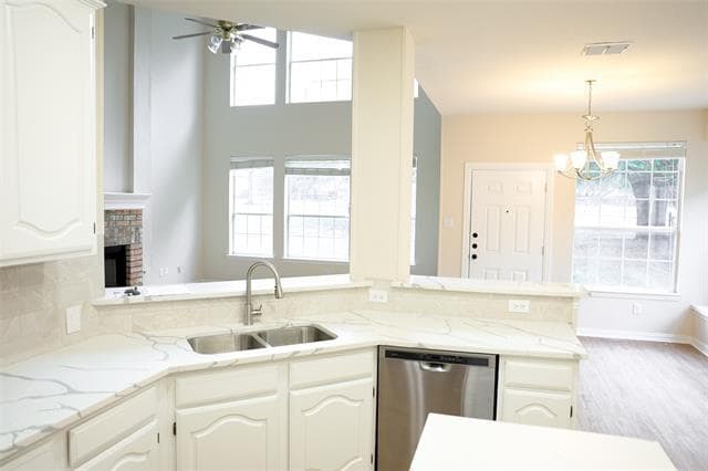 Building Photo - 5716 Lafayette Dr