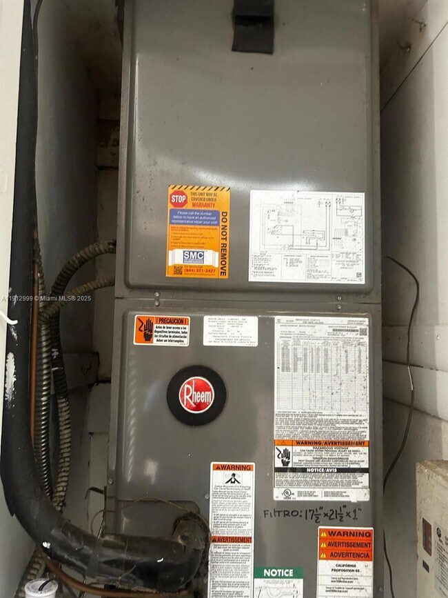 Building Photo - 1501 NE 191st St