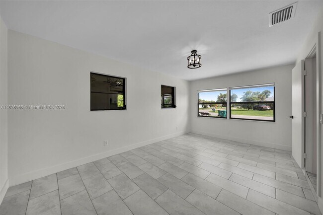 Building Photo - 1321 Frizzell Ln NW