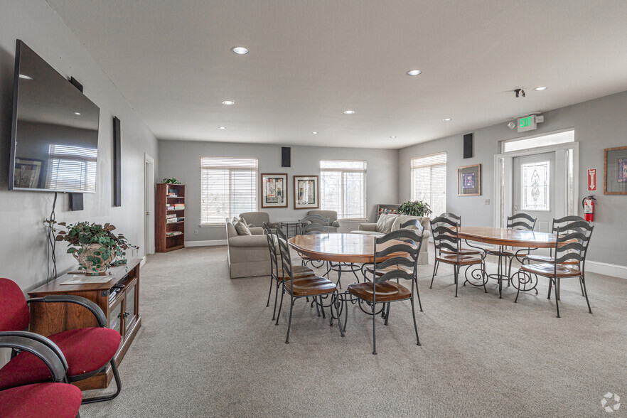 Clubhouse - Manitou Woods