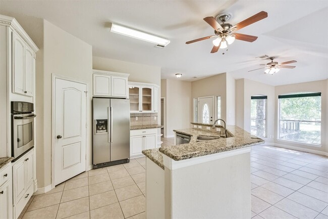 Building Photo - 6211 FM1374