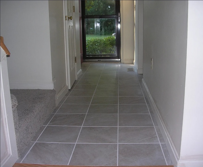 Entry - 55 Bartemus Trl