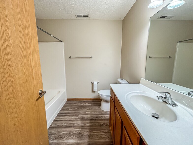 Building Photo - 1627 Gunston Dr