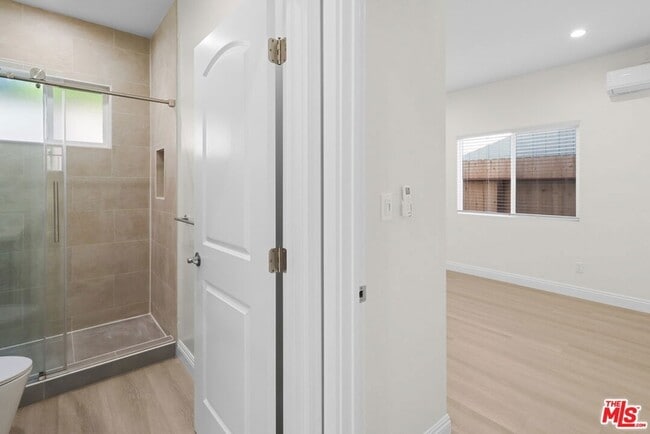 Building Photo - 2445 Harwood St