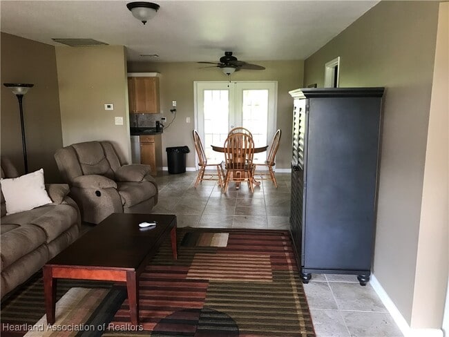 Building Photo - 218 Mimosa Ct