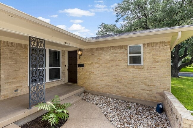 Building Photo - 11143 Joymeadow Dr