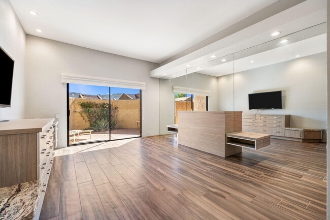 Building Photo - 73416 Irontree Dr