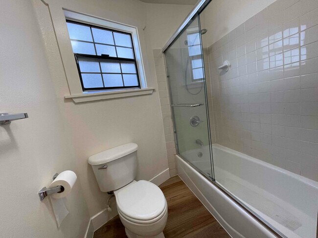 Building Photo - 680 W MacArthur Blvd