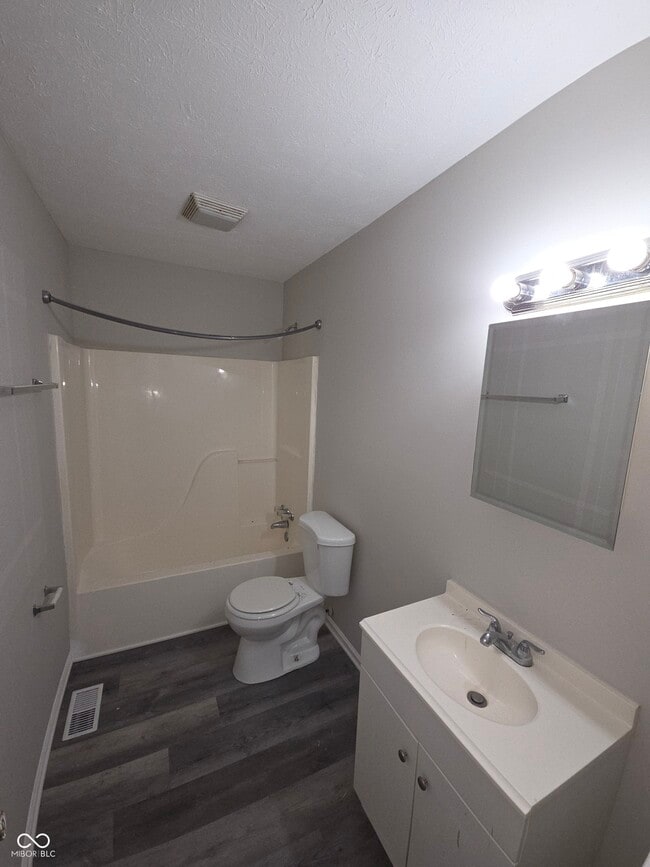 Building Photo - 3614 E New York St