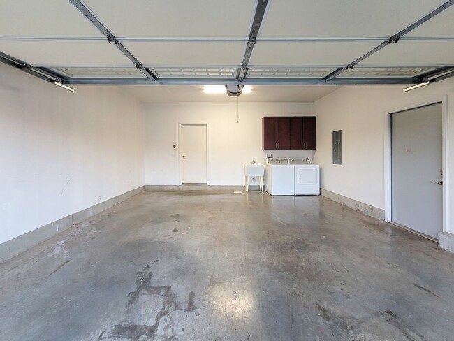 Building Photo - 4BR / 3Bath Home in Haakea at Hoopili!