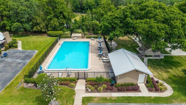 Building Photo - 4400 NW 74th Terrace