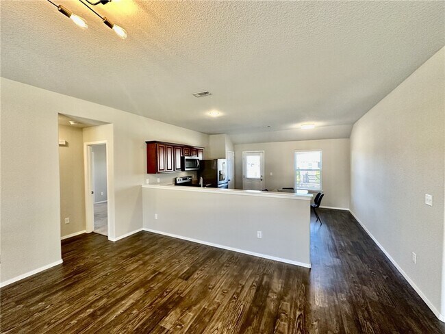 Building Photo - 6206 SW Warrington Rd