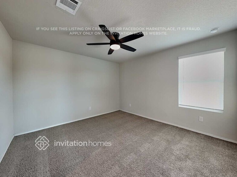 Building Photo - 3342 Kornberg Dr