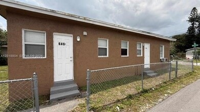 Building Photo - 646 NW 14th Terrace