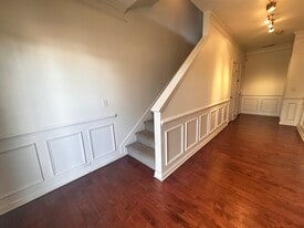 Building Photo - 307 Savoy Ct