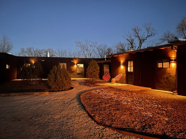 Building Photo - 2861 Agua Fria St