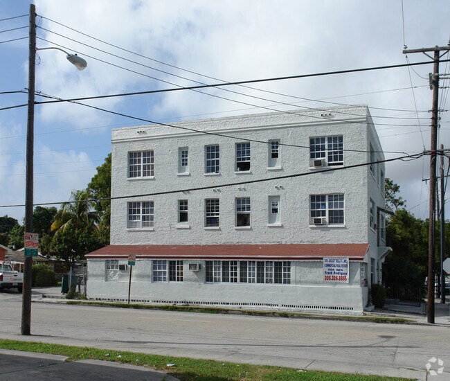 Building Photo - 1400 at Marlins