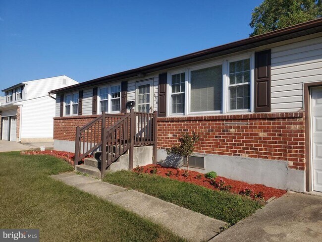 Building Photo - 836 Townsend Blvd