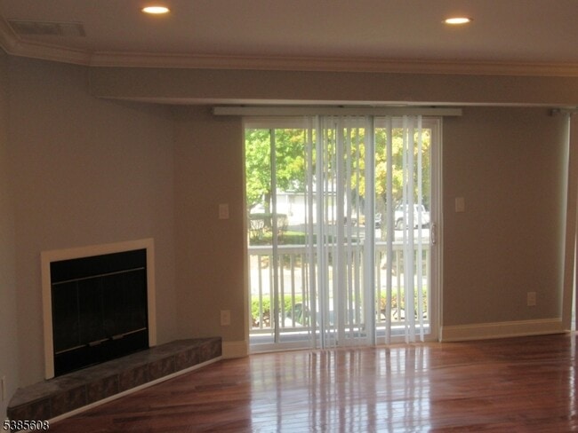 Building Photo - 133 Woods Edge Dr