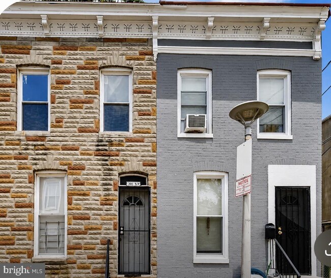 Building Photo - 2032 Etting St