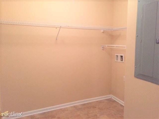 Building Photo - 5110 Scarsdale Ave