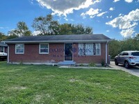 Building Photo - Newly Renovated Just For You! First Month'...