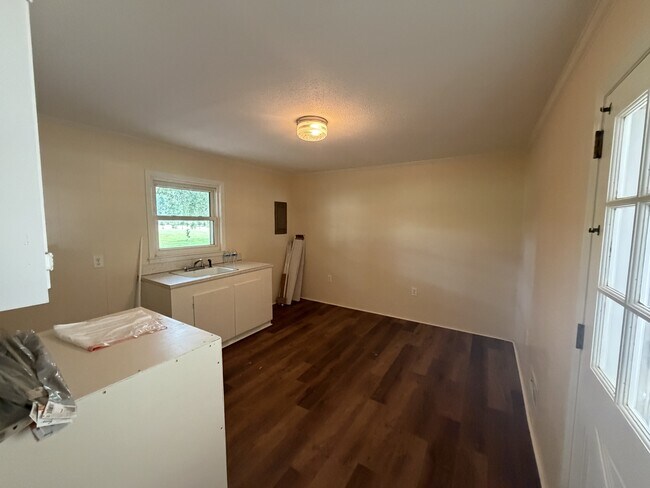 Building Photo - 1130 Turnersburg Hwy