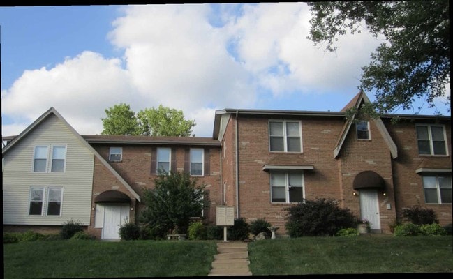 Building Photo - 10065 Squire Meadows Dr