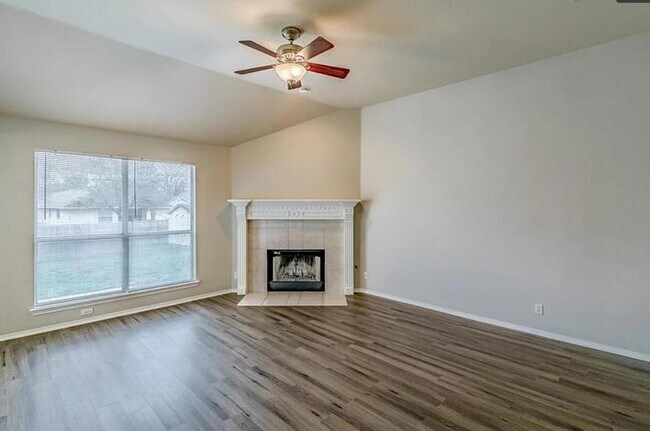 Building Photo - 702 Thrush Dr