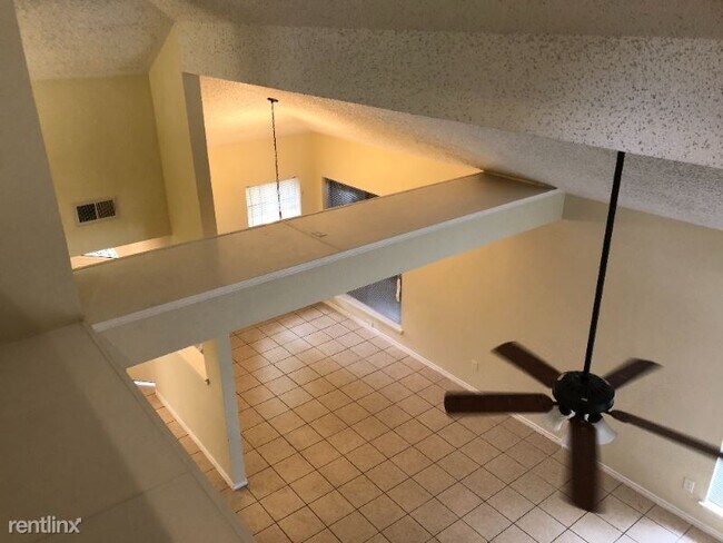 Building Photo - 3 br, 2 bath House - 6204 Los Robles Ln
