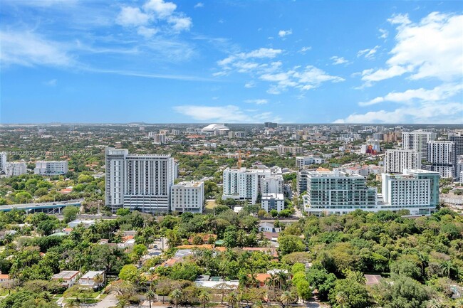 Building Photo - 1643 Brickell Ave