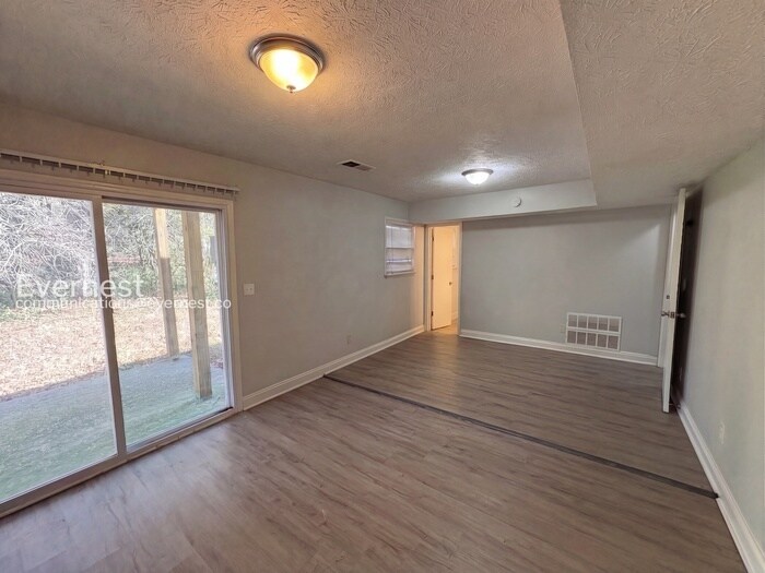 Building Photo - 426 Park Ridge Cir