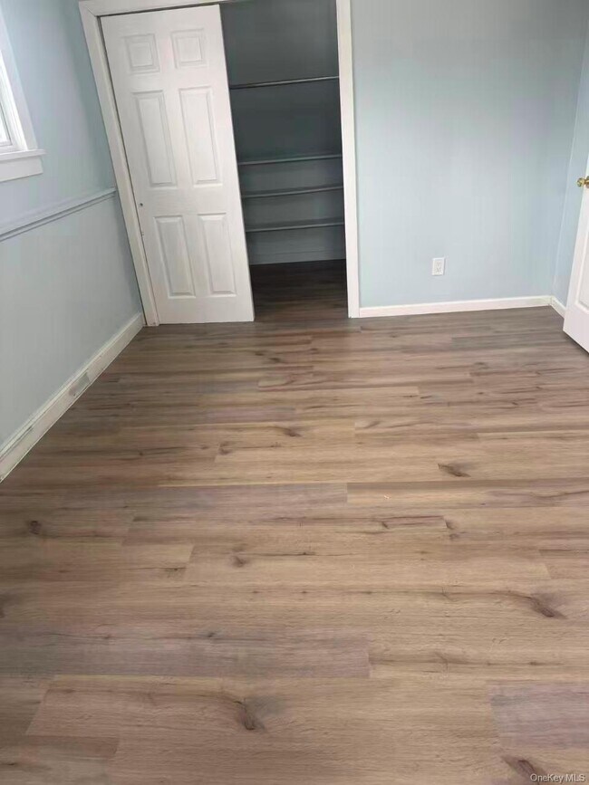 Building Photo - 363 Clarendon Rd