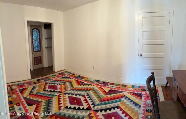 Building Photo - 648 Albany Turnpike