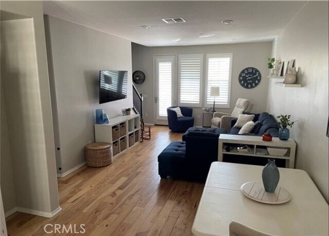 Building Photo - 905 N Bouquet Ct