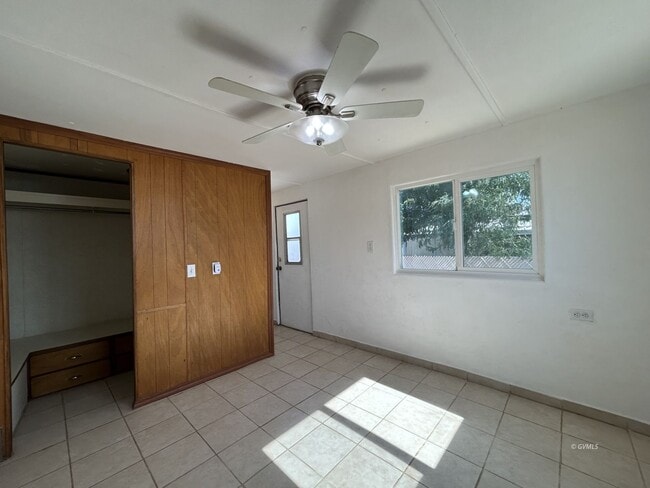 Building Photo - 2060 S Nelson Dr