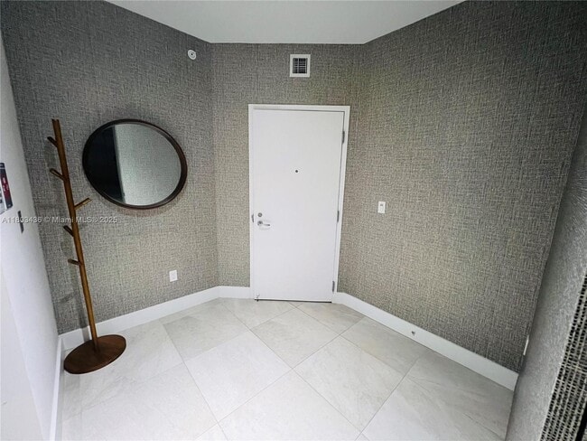 Building Photo - 16385 Biscayne Blvd