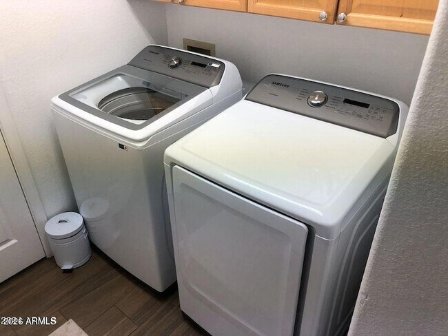 Building Photo - 10732 N 113th St