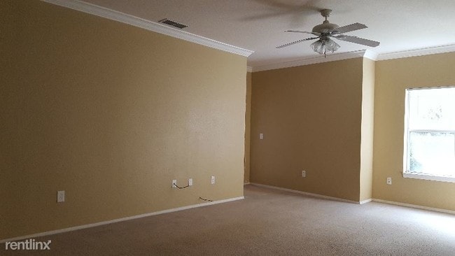 Building Photo - 16253 Enclave Village Dr