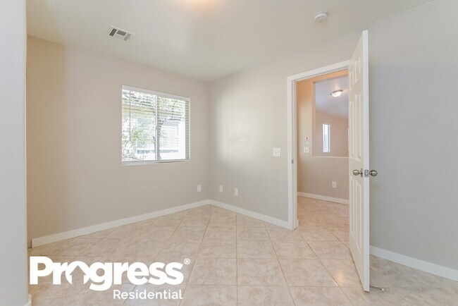 Building Photo - 5537 Harbor Pointe Ave