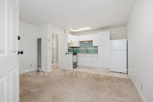 Building Photo - 754 Del Riego Ave