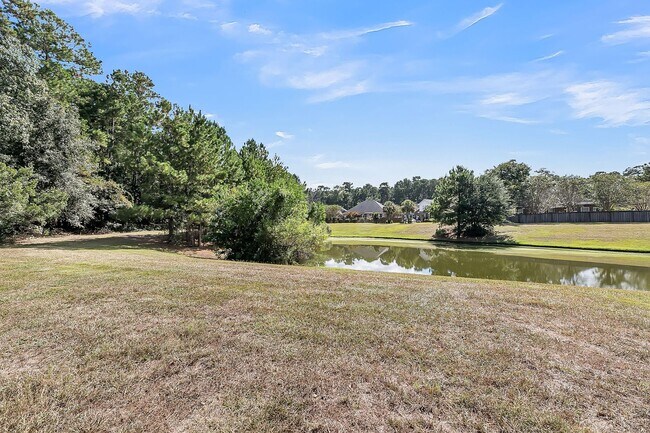 Building Photo - Spacious & Well-Maintained Home for Rent in North Charleston
