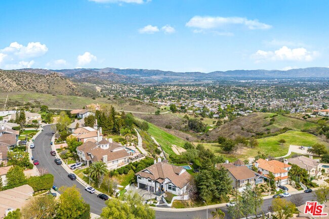 Building Photo - 24803 Wooded Vista