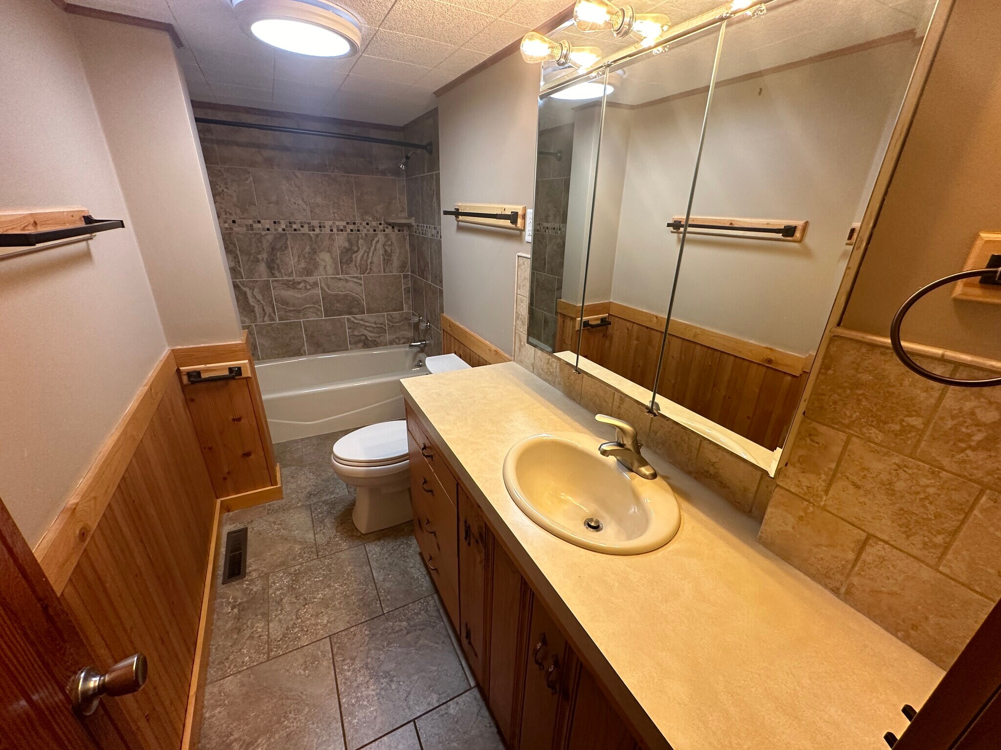 Building Photo - 107 Elk Path