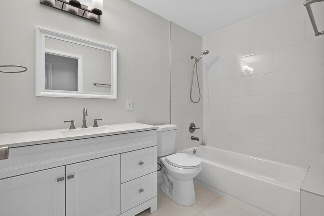 Building Photo - 12708 Shoreline Dr